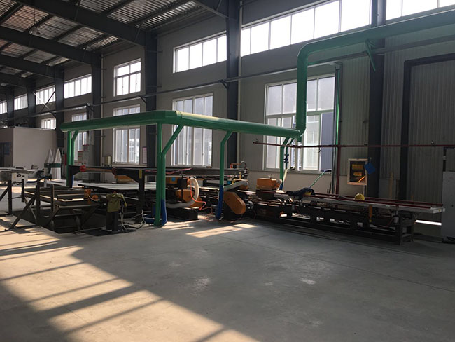 玻鎂板設(shè)備